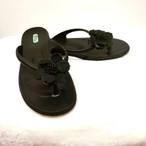Oka-Bee Sandals Flip Flops Women's with Flower Bead Details